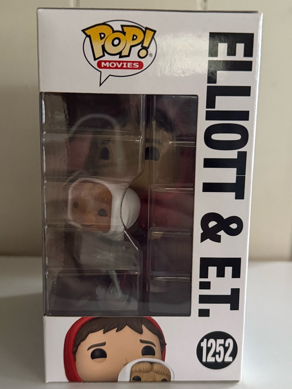 Funko Pop! Movies Elliott & E.T. Vinyl Figure - Red, White, Tan, Blue - Picture 4 of 6